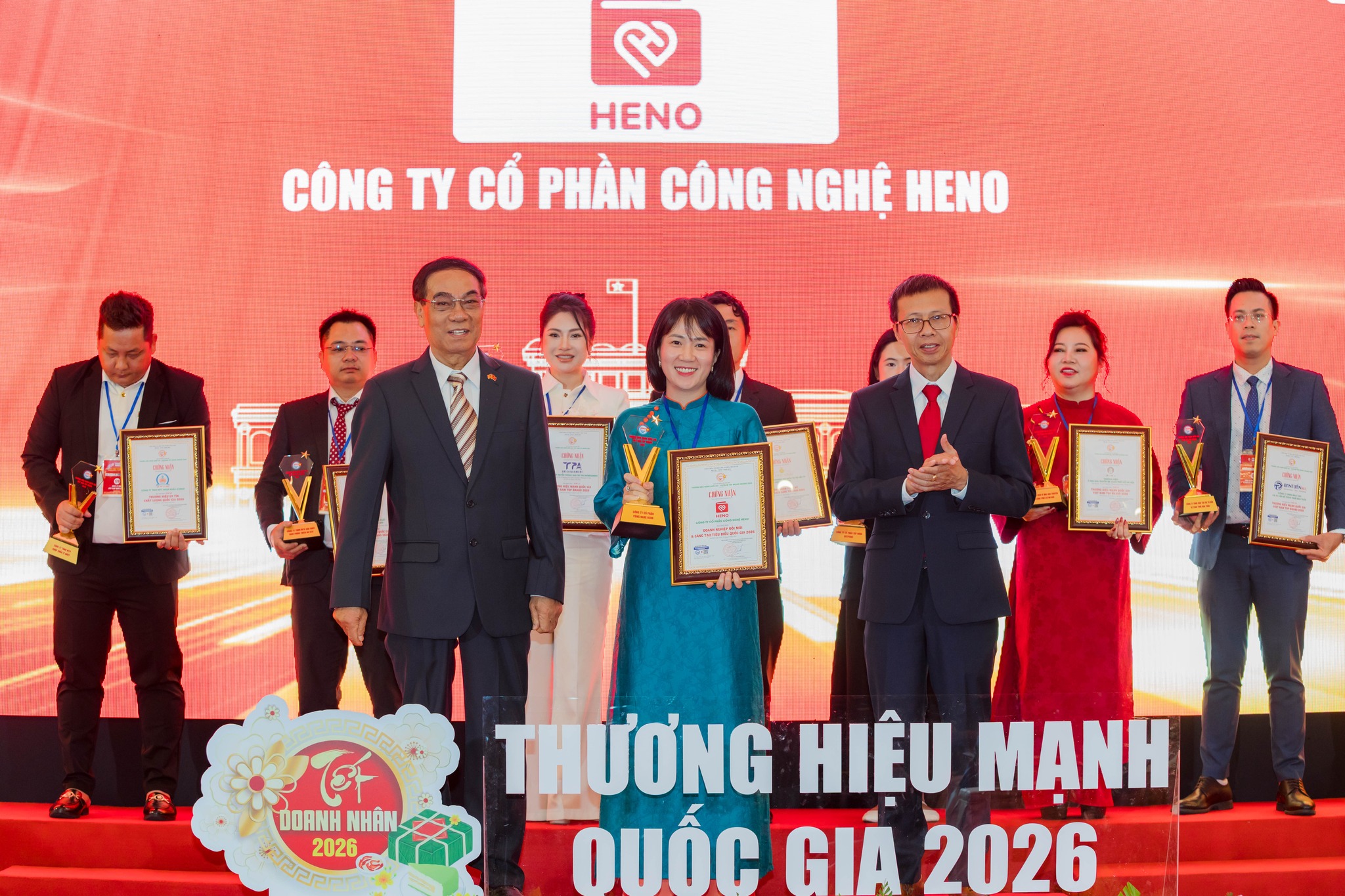 Tingee by HENO được vinh danh Giải thưởng đổi mới & sáng tạo tại Thương Hiệu Mạnh Quốc Gia 2026